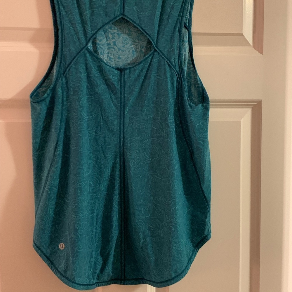 Lululemon Workout Top l Size 8